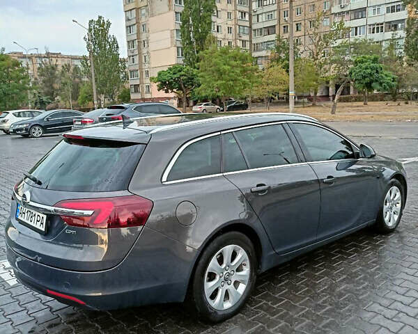 Серый Опель Инсигния, объемом двигателя 2 л и пробегом 283 тыс. км за 10500 $, фото 4 на Automoto.ua