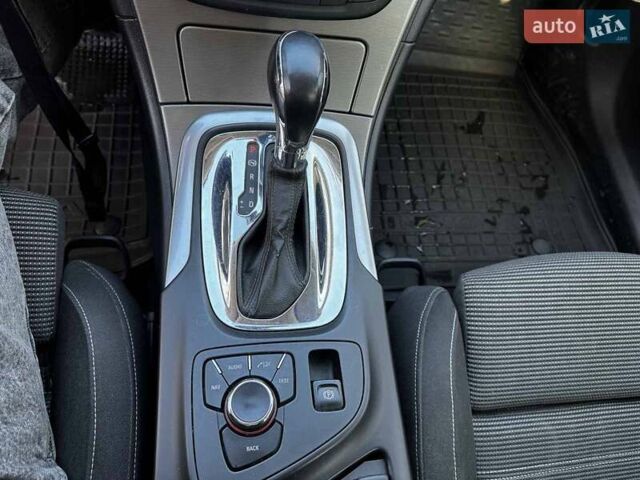 Серый Опель Инсигния, объемом двигателя 2 л и пробегом 303 тыс. км за 6440 $, фото 22 на Automoto.ua