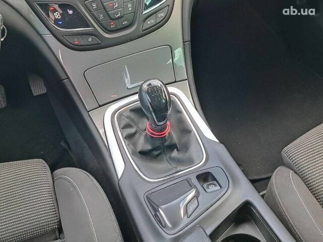 Серый Опель Инсигния, объемом двигателя 2 л и пробегом 288 тыс. км за 8990 $, фото 19 на Automoto.ua