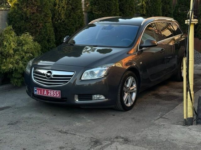 Сірий Опель Інсігнія, об'ємом двигуна 2 л та пробігом 216 тис. км за 8700 $, фото 2 на Automoto.ua
