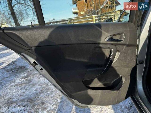 Серый Опель Инсигния, объемом двигателя 2 л и пробегом 303 тыс. км за 6440 $, фото 28 на Automoto.ua