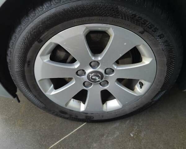 Сірий Опель Інсігнія, об'ємом двигуна 1.96 л та пробігом 322 тис. км за 8000 $, фото 33 на Automoto.ua