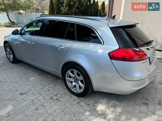 Сірий Опель Інсігнія, об'ємом двигуна 1.96 л та пробігом 240 тис. км за 7300 $, фото 5 на Automoto.ua