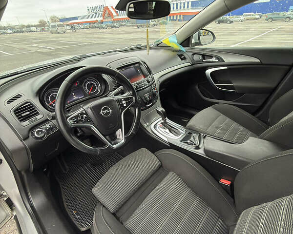 Сірий Опель Інсігнія, об'ємом двигуна 1.96 л та пробігом 289 тис. км за 8500 $, фото 12 на Automoto.ua