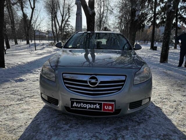 Серый Опель Инсигния, объемом двигателя 2 л и пробегом 303 тыс. км за 6440 $, фото 1 на Automoto.ua