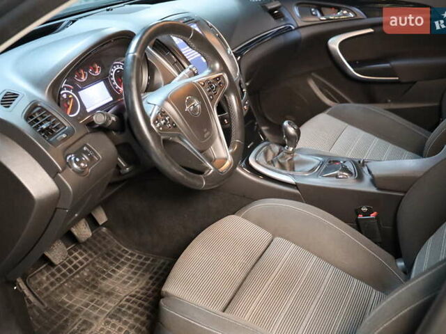 Сірий Опель Інсігнія, об'ємом двигуна 2 л та пробігом 225 тис. км за 10800 $, фото 14 на Automoto.ua