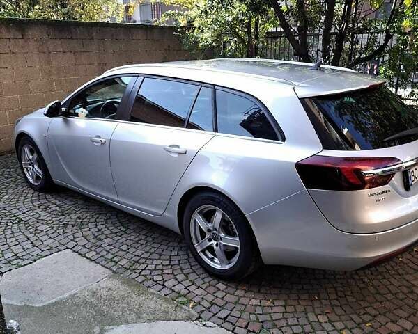 Сірий Опель Інсігнія, об'ємом двигуна 1.96 л та пробігом 270 тис. км за 9000 $, фото 11 на Automoto.ua