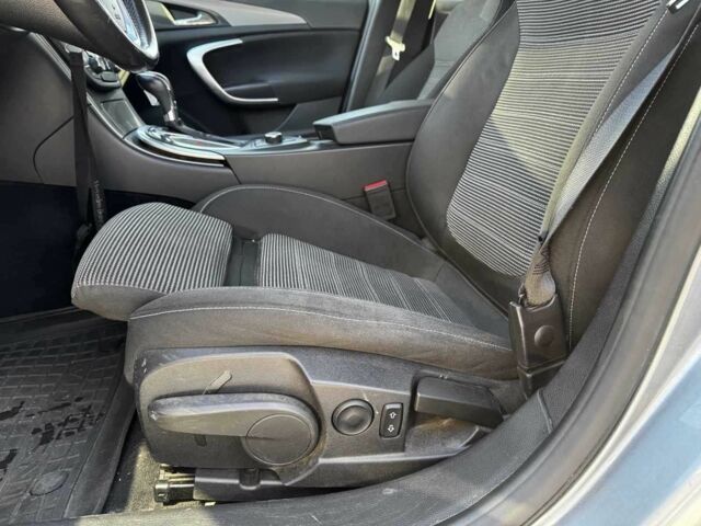 Серый Опель Инсигния, объемом двигателя 2 л и пробегом 303 тыс. км за 6440 $, фото 12 на Automoto.ua