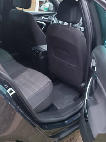 Серый Опель Инсигния, объемом двигателя 2 л и пробегом 235 тыс. км за 12200 $, фото 4 на Automoto.ua