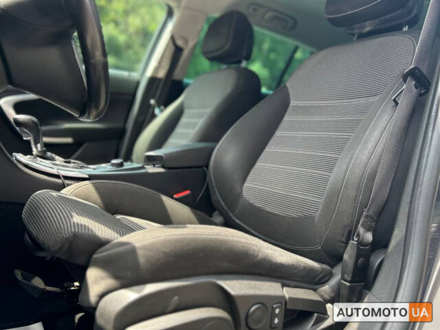 Серый Опель Инсигния, объемом двигателя 2 л и пробегом 224 тыс. км за 10800 $, фото 9 на Automoto.ua