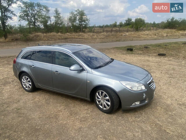 Серый Опель Инсигния, объемом двигателя 2 л и пробегом 338 тыс. км за 8100 $, фото 5 на Automoto.ua