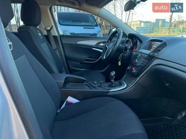 Сірий Опель Інсігнія, об'ємом двигуна 1.96 л та пробігом 252 тис. км за 8200 $, фото 12 на Automoto.ua