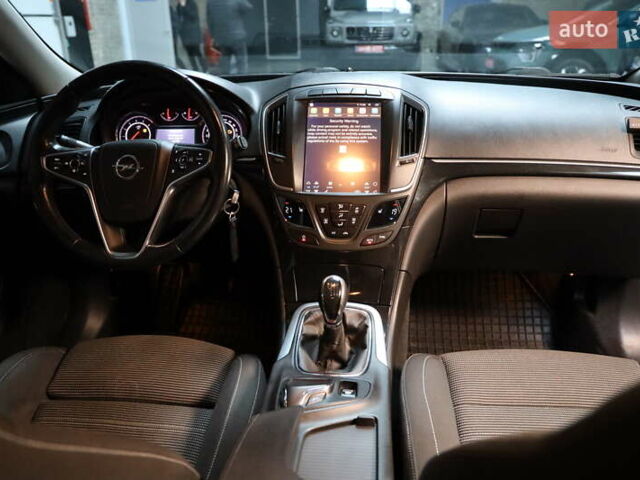 Сірий Опель Інсігнія, об'ємом двигуна 2 л та пробігом 225 тис. км за 10800 $, фото 22 на Automoto.ua