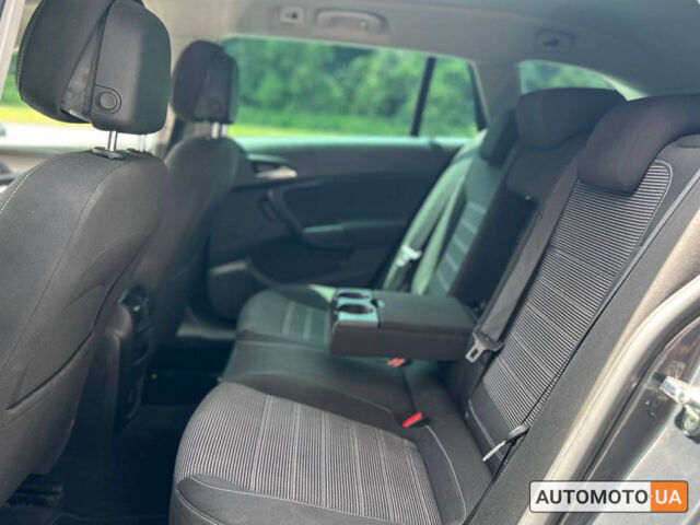 Серый Опель Инсигния, объемом двигателя 2 л и пробегом 224 тыс. км за 10800 $, фото 17 на Automoto.ua