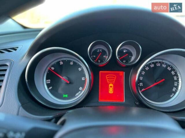 Сірий Опель Інсігнія, об'ємом двигуна 1.96 л та пробігом 252 тис. км за 8200 $, фото 16 на Automoto.ua