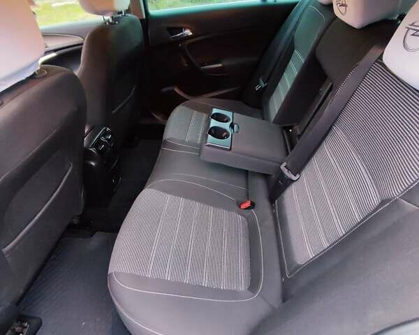 Серый Опель Инсигния, объемом двигателя 1.96 л и пробегом 214 тыс. км за 9200 $, фото 16 на Automoto.ua