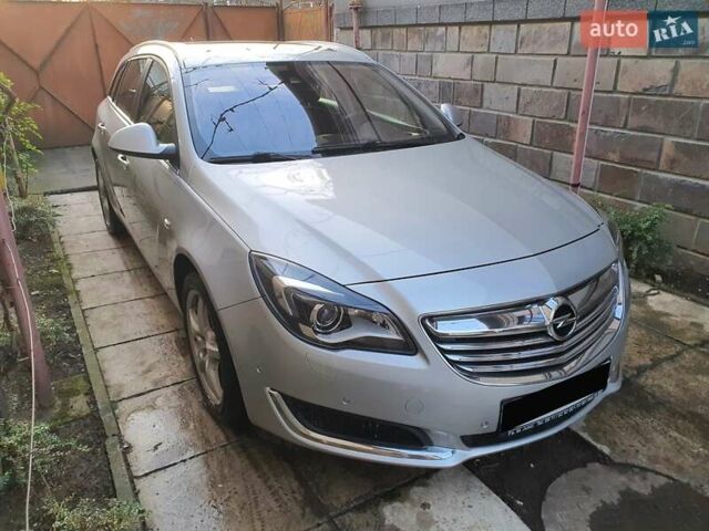 Сірий Опель Інсігнія, об'ємом двигуна 1.96 л та пробігом 300 тис. км за 9000 $, фото 2 на Automoto.ua