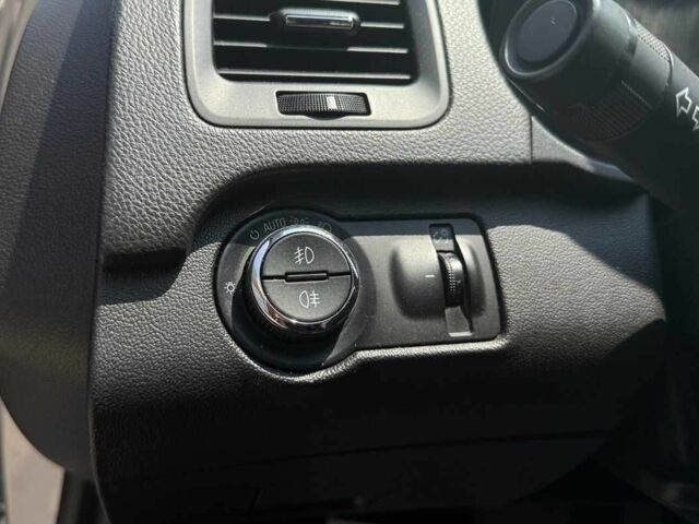 Сірий Опель Інсігнія, об'ємом двигуна 2 л та пробігом 277 тис. км за 9700 $, фото 17 на Automoto.ua