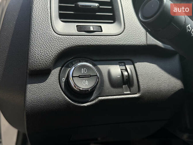 Сірий Опель Інсігнія, об'ємом двигуна 1.96 л та пробігом 277 тис. км за 9700 $, фото 17 на Automoto.ua