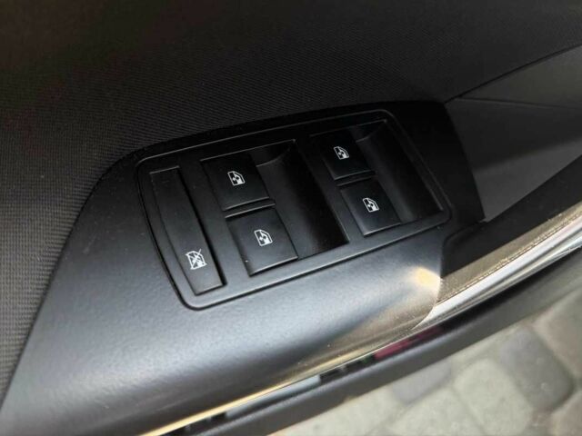 Сірий Опель Інсігнія, об'ємом двигуна 2 л та пробігом 277 тис. км за 9700 $, фото 16 на Automoto.ua