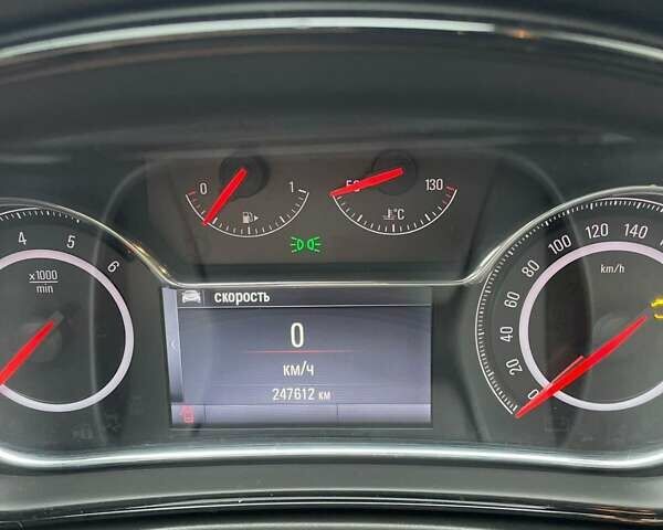 Сірий Опель Інсігнія, об'ємом двигуна 1.96 л та пробігом 247 тис. км за 9800 $, фото 10 на Automoto.ua