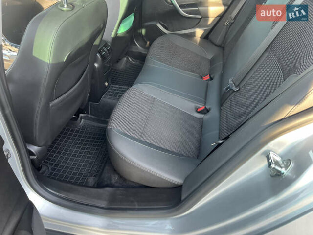 Серый Опель Инсигния, объемом двигателя 1.96 л и пробегом 285 тыс. км за 9650 $, фото 15 на Automoto.ua