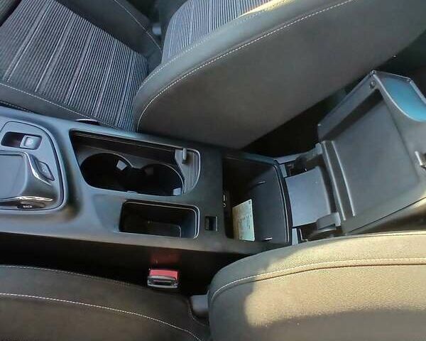 Сірий Опель Інсігнія, об'ємом двигуна 2 л та пробігом 213 тис. км за 9550 $, фото 19 на Automoto.ua