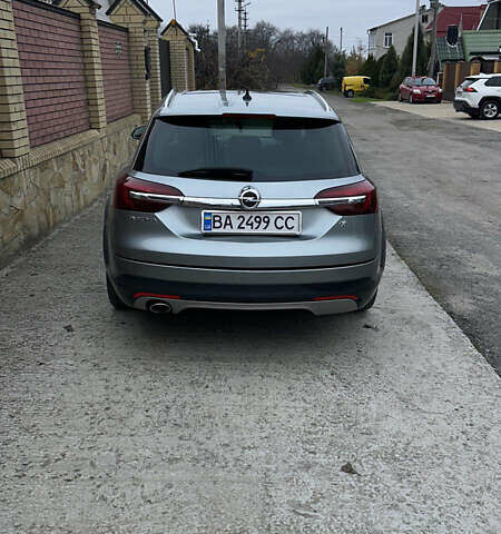 Серый Опель Инсигния, объемом двигателя 2 л и пробегом 234 тыс. км за 11000 $, фото 2 на Automoto.ua