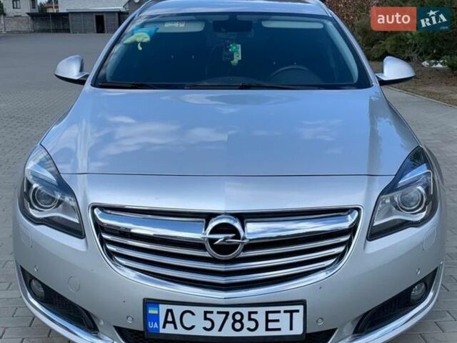 Серый Опель Инсигния, объемом двигателя 2 л и пробегом 224 тыс. км за 9400 $, фото 2 на Automoto.ua