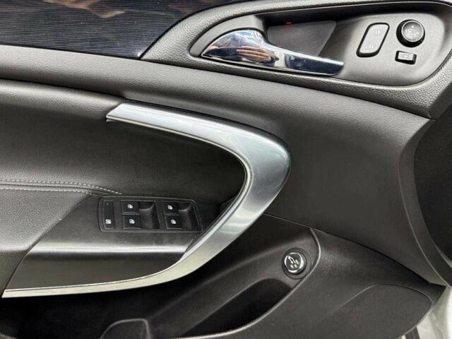 Серый Опель Инсигния, объемом двигателя 2 л и пробегом 253 тыс. км за 11600 $, фото 6 на Automoto.ua