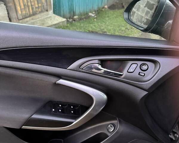 Сірий Опель Інсігнія, об'ємом двигуна 2 л та пробігом 213 тис. км за 9550 $, фото 33 на Automoto.ua