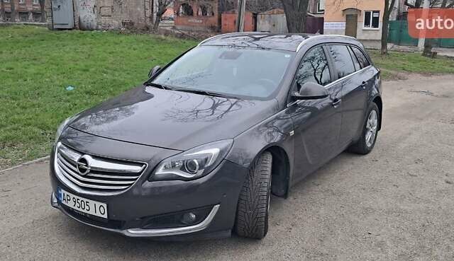 Серый Опель Инсигния, объемом двигателя 1.96 л и пробегом 292 тыс. км за 11000 $, фото 2 на Automoto.ua