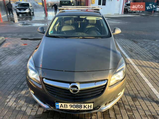Серый Опель Инсигния, объемом двигателя 2 л и пробегом 248 тыс. км за 9750 $, фото 1 на Automoto.ua