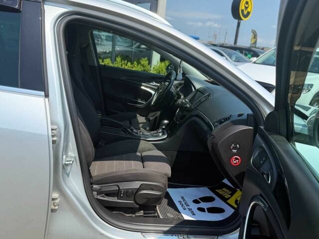 Сірий Опель Інсігнія, об'ємом двигуна 2 л та пробігом 277 тис. км за 9700 $, фото 12 на Automoto.ua