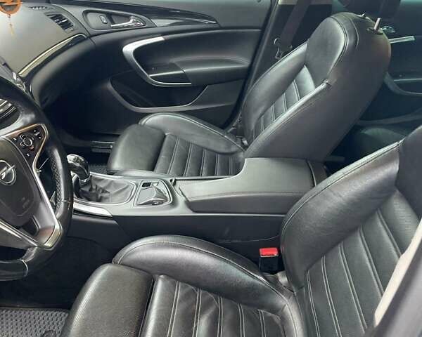 Сірий Опель Інсігнія, об'ємом двигуна 1.96 л та пробігом 247 тис. км за 9800 $, фото 5 на Automoto.ua