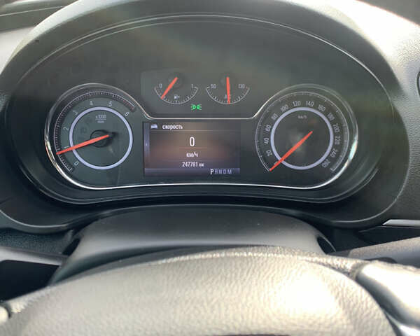 Серый Опель Инсигния, объемом двигателя 2 л и пробегом 263 тыс. км за 11000 $, фото 14 на Automoto.ua