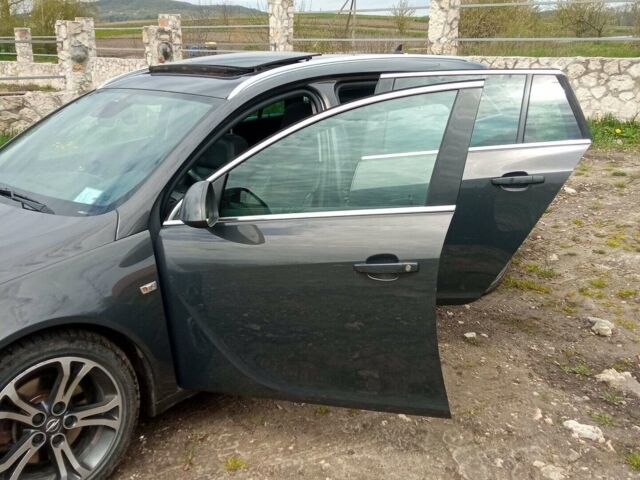 Сірий Опель Інсігнія, об'ємом двигуна 2 л та пробігом 240 тис. км за 8999 $, фото 3 на Automoto.ua
