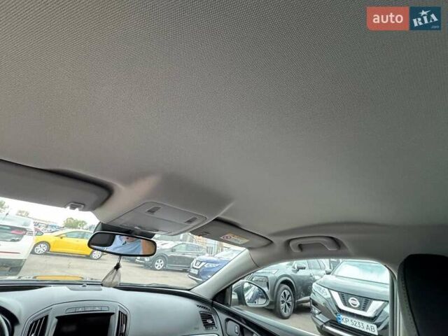 Сірий Опель Інсігнія, об'ємом двигуна 1.96 л та пробігом 245 тис. км за 8499 $, фото 8 на Automoto.ua