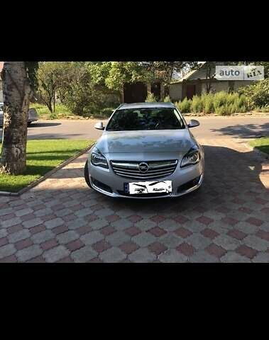 Серый Опель Инсигния, объемом двигателя 2 л и пробегом 270 тыс. км за 10499 $, фото 9 на Automoto.ua