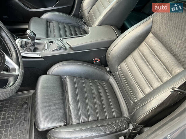 Серый Опель Инсигния, объемом двигателя 1.96 л и пробегом 227 тыс. км за 11500 $, фото 4 на Automoto.ua