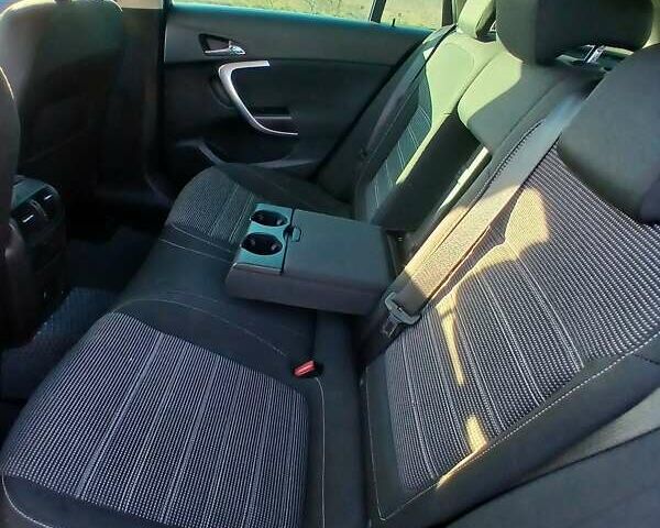 Сірий Опель Інсігнія, об'ємом двигуна 2 л та пробігом 213 тис. км за 9550 $, фото 21 на Automoto.ua