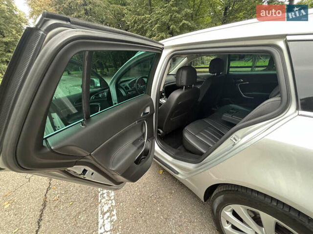 Серый Опель Инсигния, объемом двигателя 1.96 л и пробегом 253 тыс. км за 11199 $, фото 14 на Automoto.ua