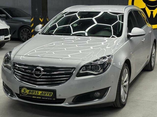 Серый Опель Инсигния, объемом двигателя 2 л и пробегом 253 тыс. км за 11600 $, фото 2 на Automoto.ua