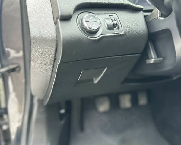 Серый Опель Инсигния, объемом двигателя 1.96 л и пробегом 374 тыс. км за 9400 $, фото 58 на Automoto.ua