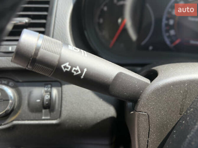 Сірий Опель Інсігнія, об'ємом двигуна 1.96 л та пробігом 277 тис. км за 9700 $, фото 23 на Automoto.ua