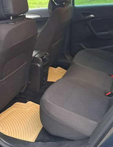 Серый Опель Инсигния, объемом двигателя 1.96 л и пробегом 292 тыс. км за 11000 $, фото 27 на Automoto.ua