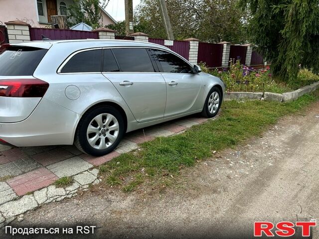 Опель Інсігнія 2014 у Бородянке на Automoto.ua Сірий Опель Інсігнія, об'ємом двигуна 2 л та пробігом 290 тис. км за 10500 $, фото 5 на Automoto.ua