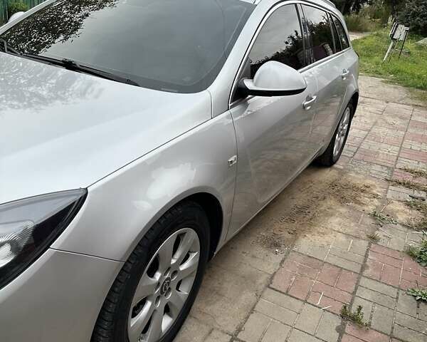 Серый Опель Инсигния, объемом двигателя 1.96 л и пробегом 290 тыс. км за 10500 $, фото 8 на Automoto.ua