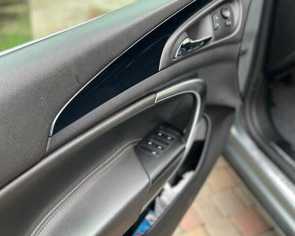 Сірий Опель Інсігнія, об'ємом двигуна 1.96 л та пробігом 247 тис. км за 9800 $, фото 7 на Automoto.ua