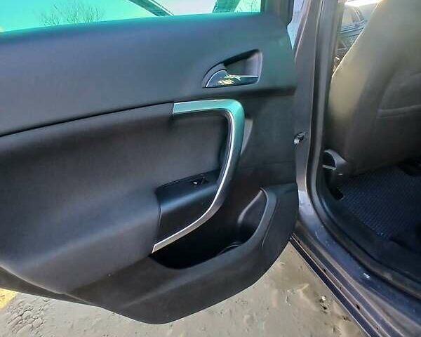 Сірий Опель Інсігнія, об'ємом двигуна 2 л та пробігом 213 тис. км за 9550 $, фото 22 на Automoto.ua